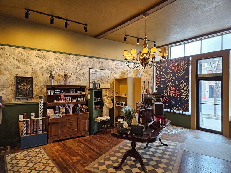 More Photos Of 328 E Main St, Ottumwa Sports And Entertainment For Sale