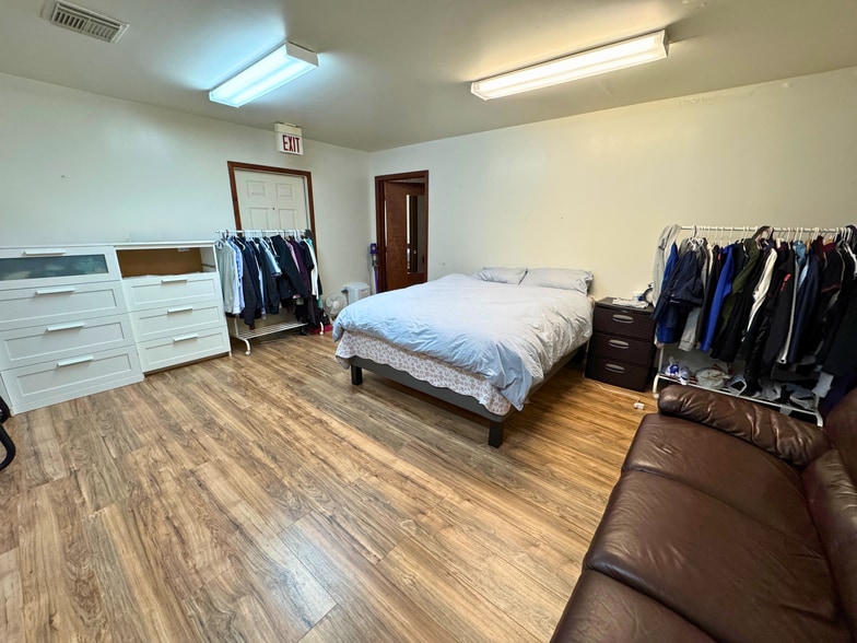 More Photos Of 2428 Wavell St, Houston Religious Facility For Sale