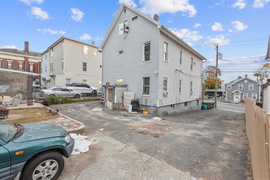 More Photos Of 791 Baldwin St, Waterbury Apartments For Sale