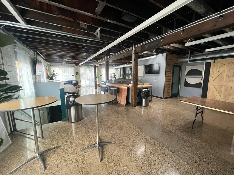 More Photos Of 4010 E Lake St, Minneapolis Storefront For Lease