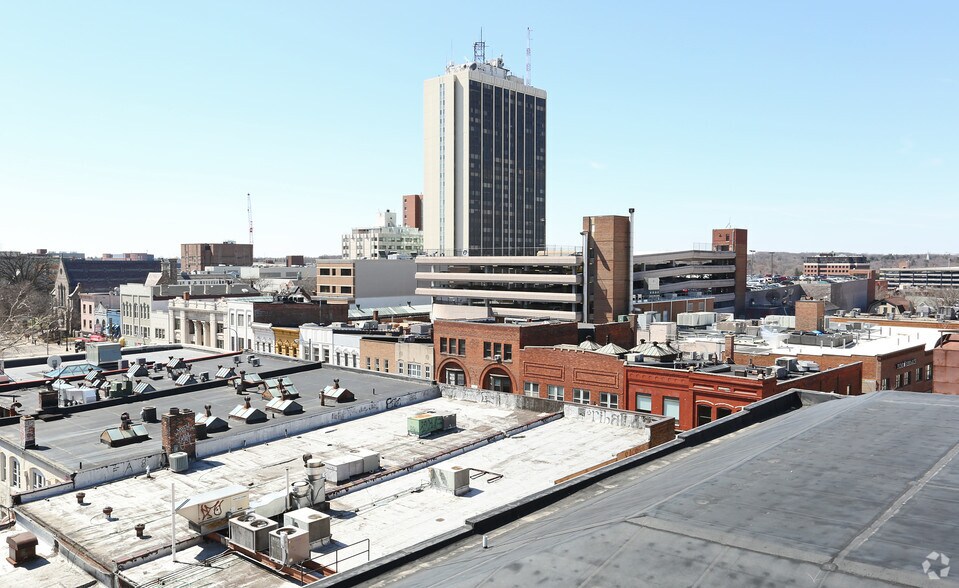 More Photos Of 302 S State St, Ann Arbor Storefront Retail Office For Lease