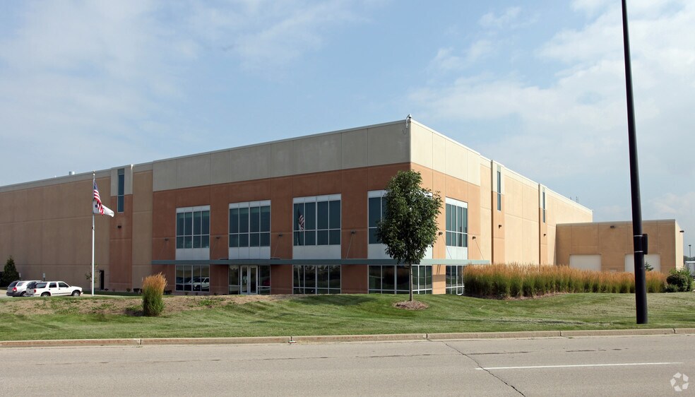 More Photos Of 10277 Venice Ave, Sturtevant Warehouse For Lease