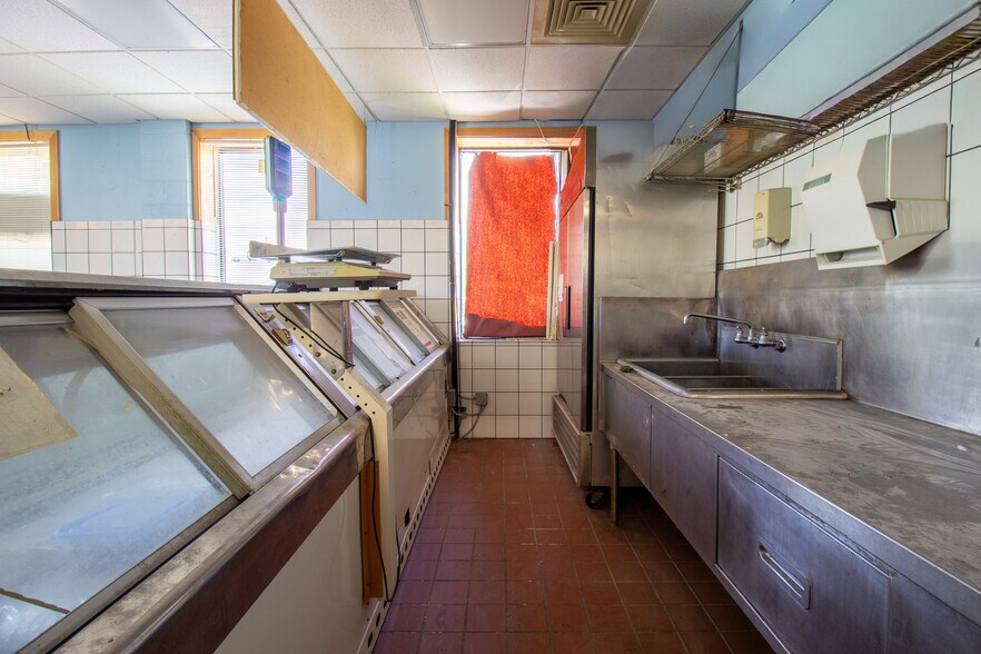 More Photos Of 4061 Richard Gordon Hatcher Blvd, Gary Flex For Sale
