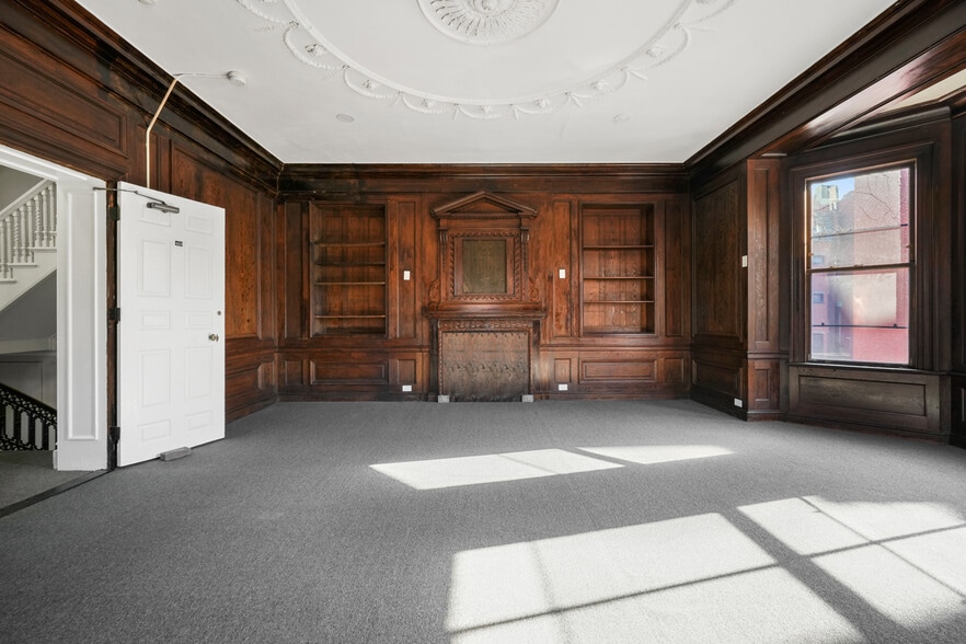 More Photos Of 164 Marlborough St, Boston Dormitory For Sale