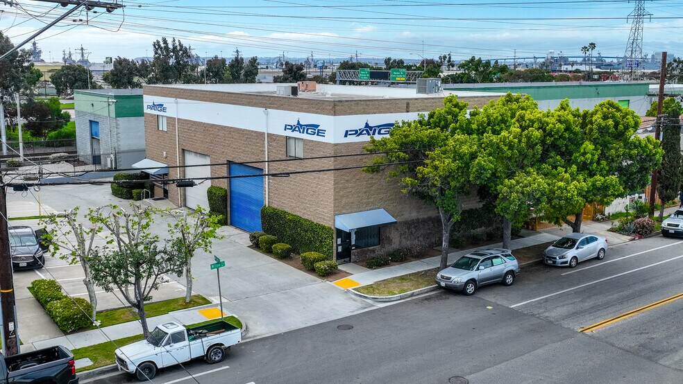 More Photos Of 2050 Wilson Ave, National City Manufacturing For Lease