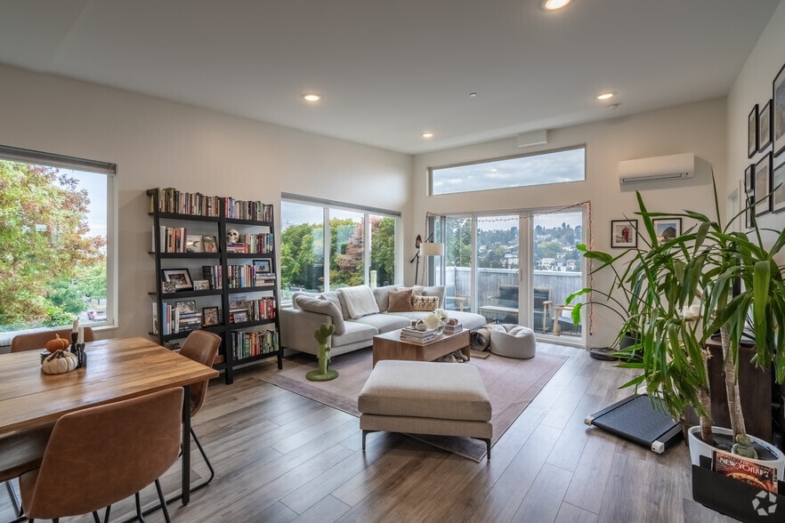 More Photos Of 3402 15th Ave W, Seattle Apartments For Sale