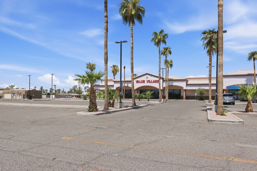More Photos Of 5340-5346 W Glendale Ave, Glendale Freestanding For Lease