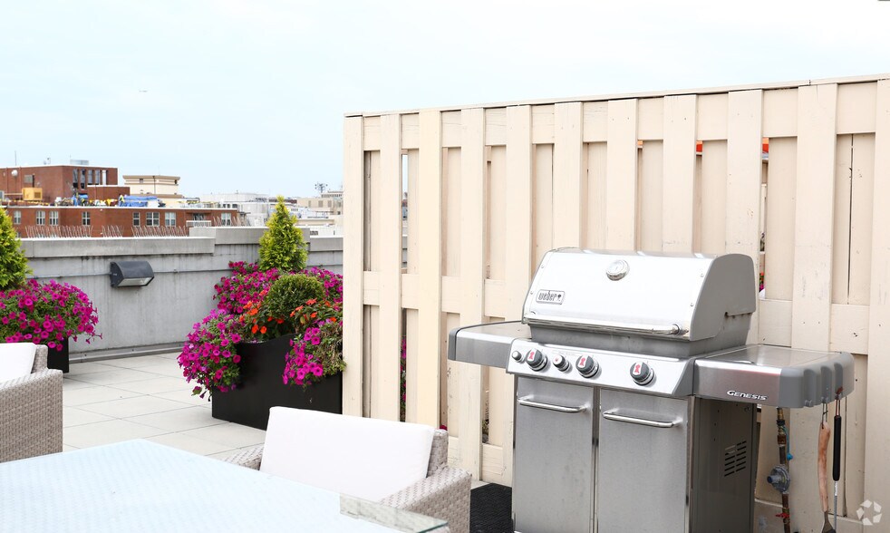 More Photos Of 1425 P St NW, Washington Apartments For Lease