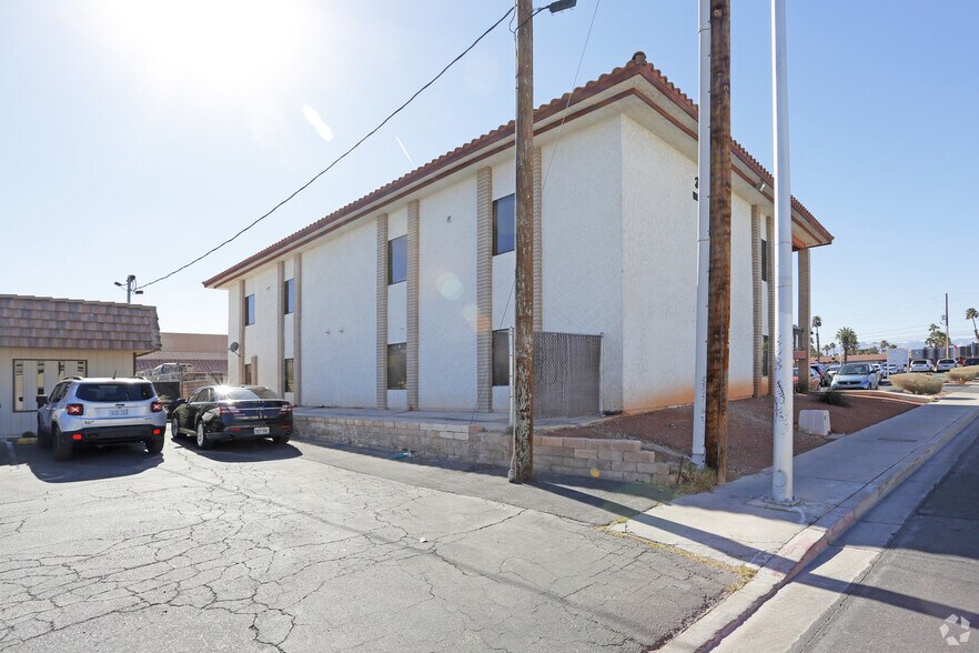More Photos Of 3110 S Valley View Blvd, Las Vegas Medical For Lease
