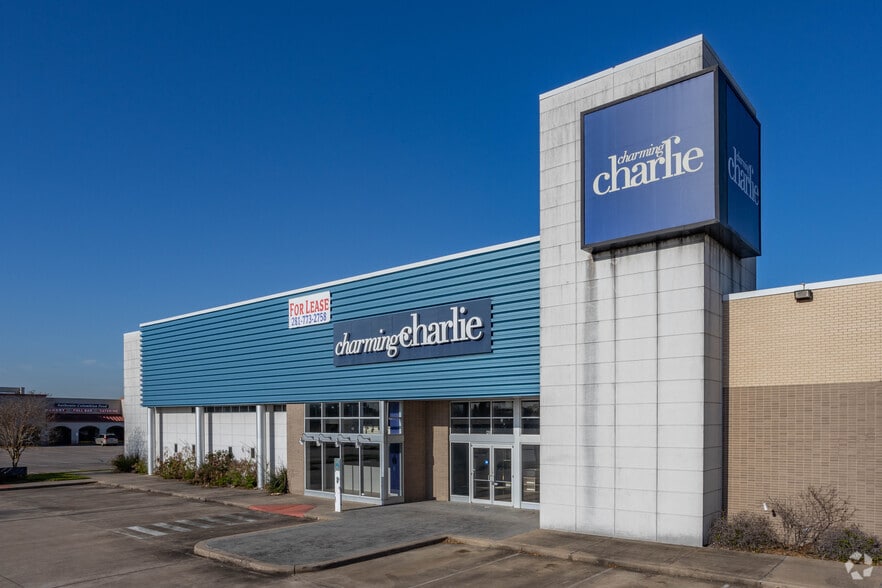 Primary Photo Of 400 W Grand Pky S, Katy Freestanding For Lease