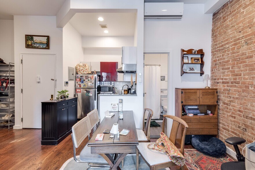 More Photos Of 946 Fulton St, Brooklyn Apartments For Sale