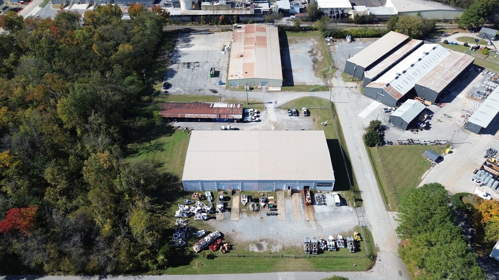 More Photos Of 110 W 34th St, Chattanooga Warehouse For Sale