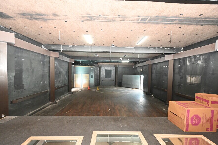 More Photos Of 47 W Amelia St, Orlando Bar For Sale