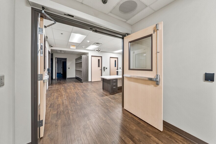 More Photos Of 2166 NW Vine St, Grants Pass Medical For Sale