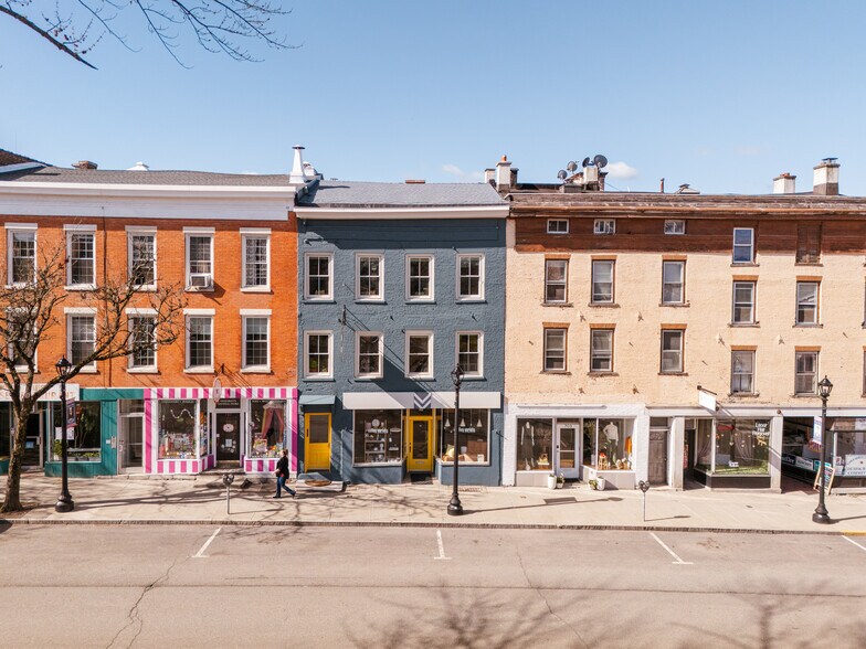 More Photos Of 705 Warren St, Hudson Storefront Retail Residential For Sale