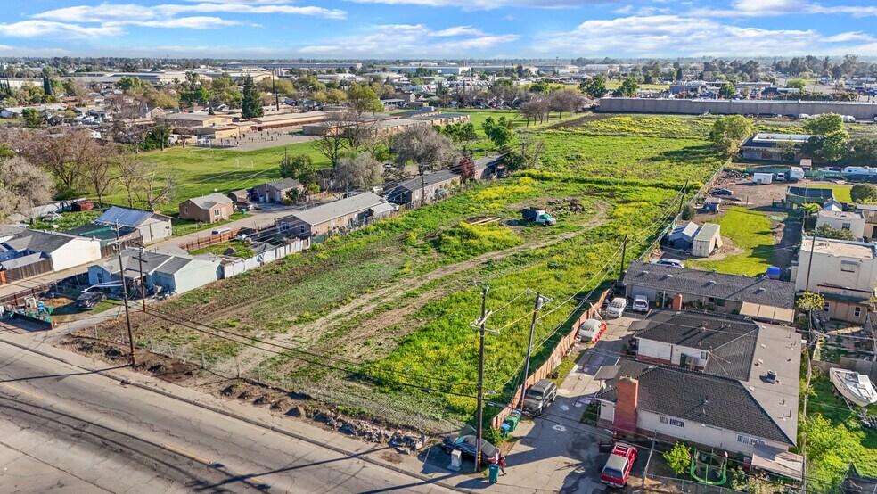 More Photos Of 716 N Filbert St, Stockton Land For Sale