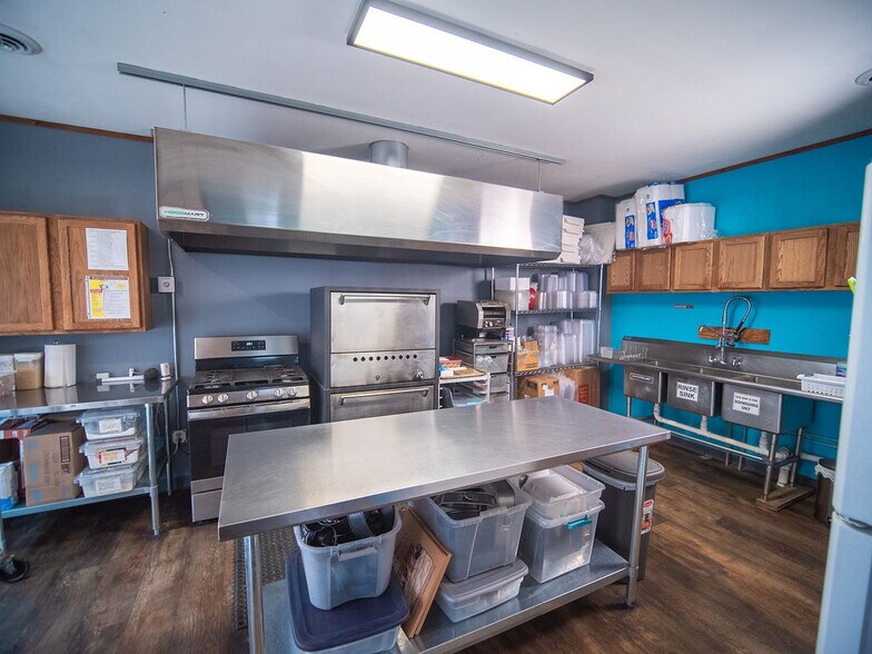 More Photos Of 2 E Main St, New Hampton General Retail For Sale