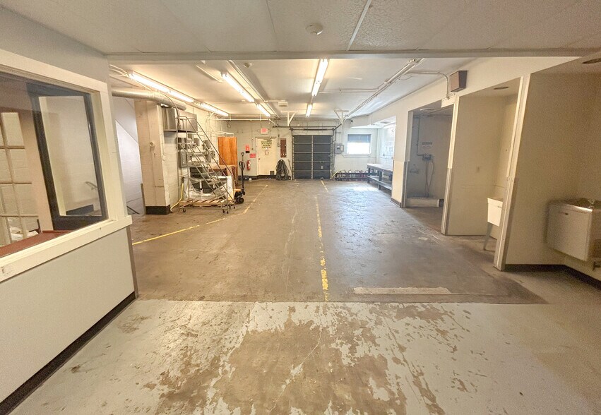 More Photos Of 2800 Gilbert Ave, Cincinnati Office For Lease