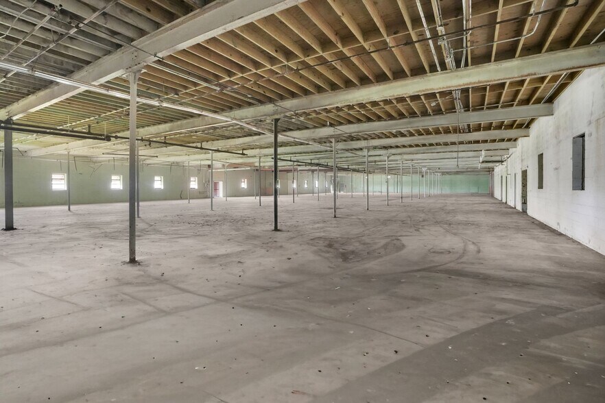 More Photos Of 900 W Academy St, Cherryville Manufacturing For Sale