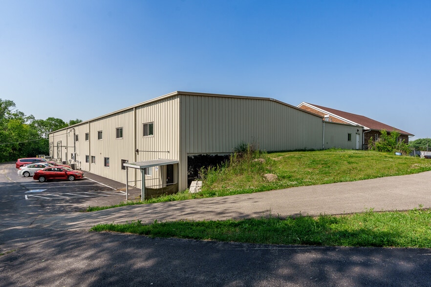 More Photos Of 4312 20th St, Rockford Religious Facility For Sale