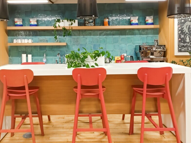 More Photos Of 900 W Randolph St, Chicago Coworking Space