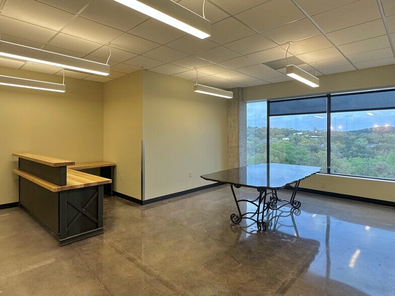 More Photos Of 1301 S Capital of Texas Hwy, West Lake Hills Office Residential For Lease