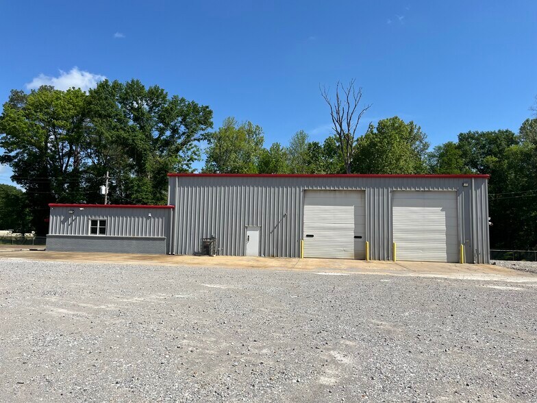 More Photos Of 3460 I 55 S, Jackson Warehouse For Lease