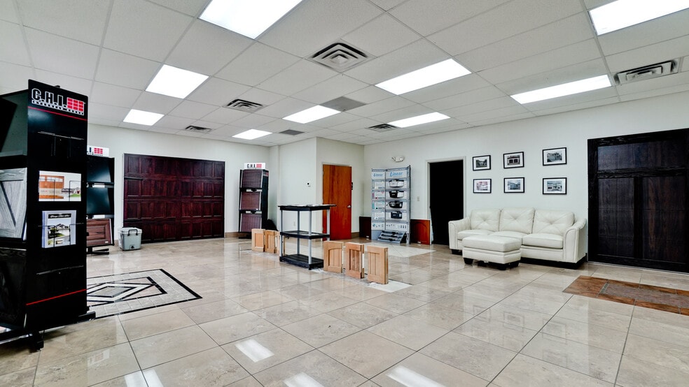 More Photos Of 2117-2125 47th st, Sarasota Warehouse For Sale