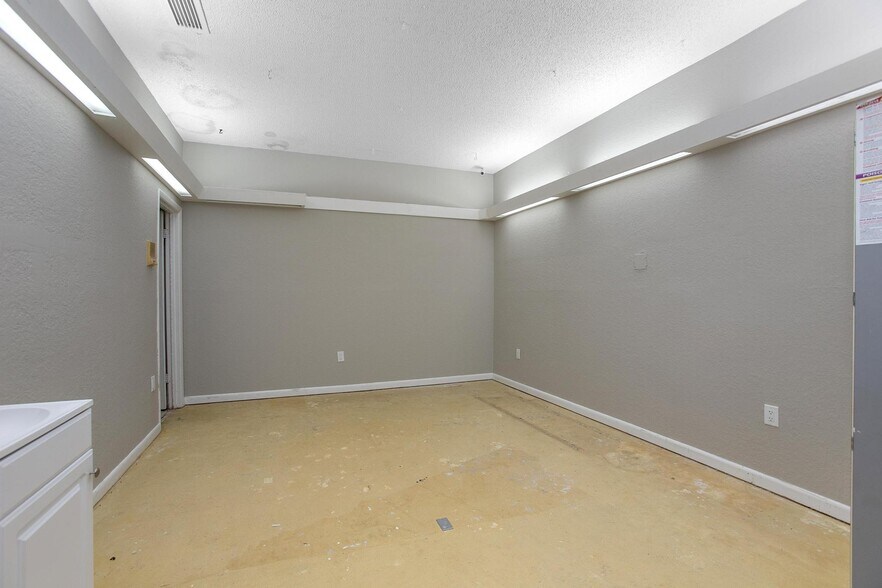 More Photos Of 1240 E Normandy Blvd, Deltona Office For Sale