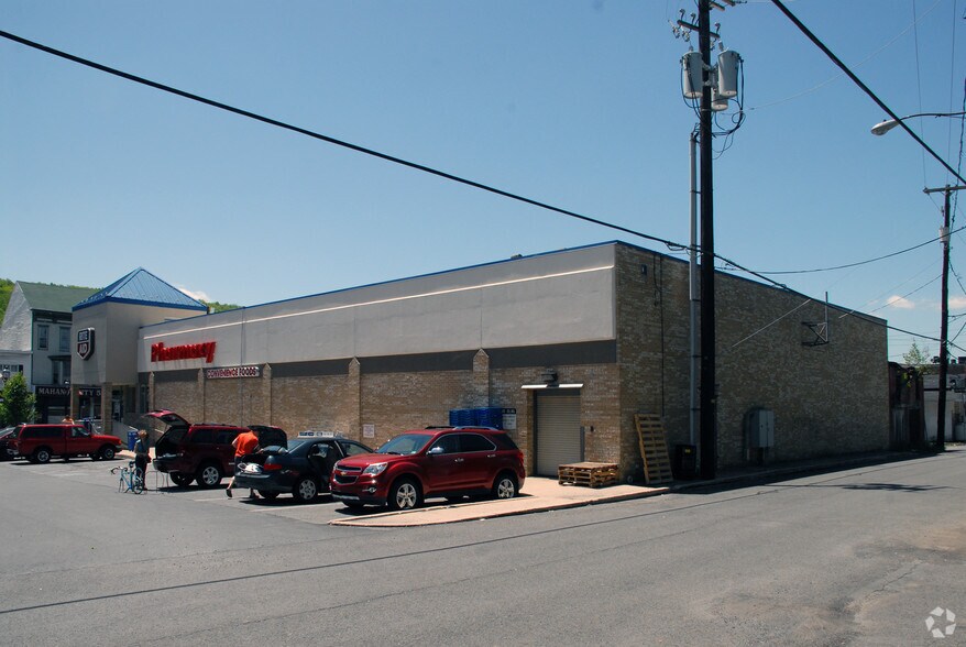 More Photos Of 15 W Centre St, Mahanoy City Drugstore For Sale