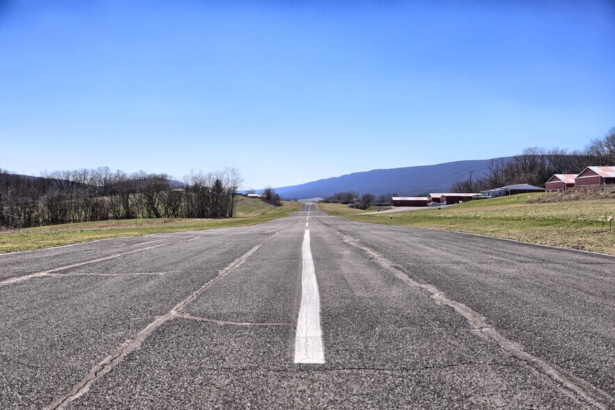 More Photos Of 600 Airport Dr, Mifflintown Flex For Sale