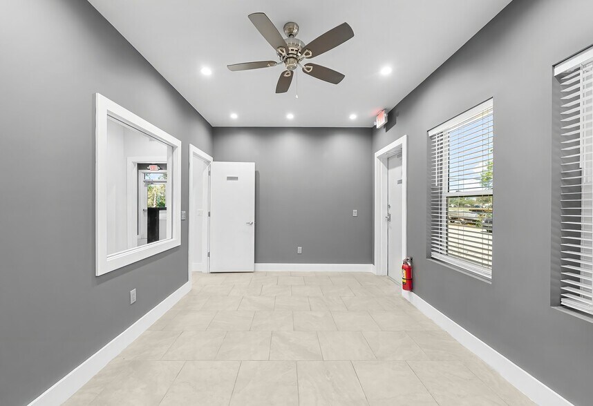 More Photos Of , Panama City Office For Sale