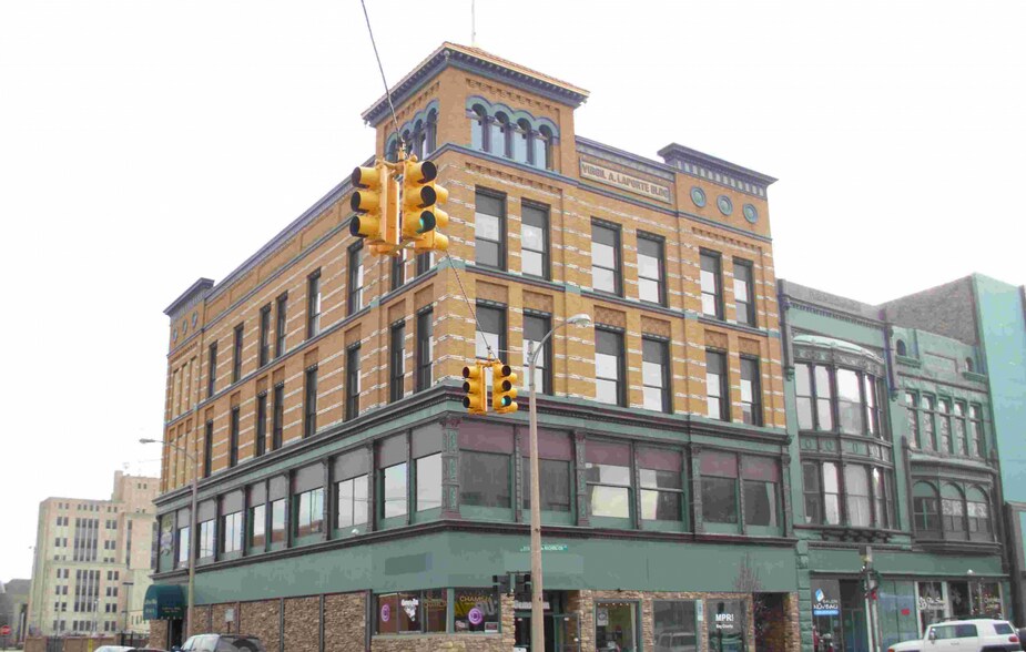 More Photos Of 816-822 Washington Ave, Bay City Office Residential For Sale