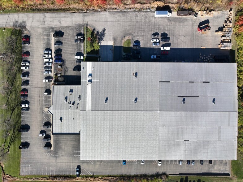 More Photos Of 9870 Crescent Park Dr, West Chester Industrial For Sale