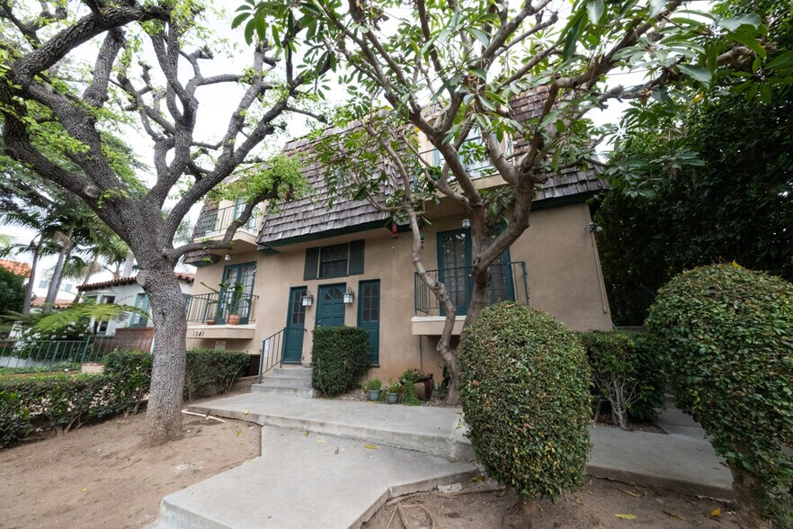 More Photos Of 1041 9th St, Santa Monica Apartments For Sale