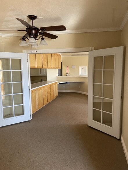 More Photos Of 15260 Anacapa Rd, Victorville Showroom For Lease