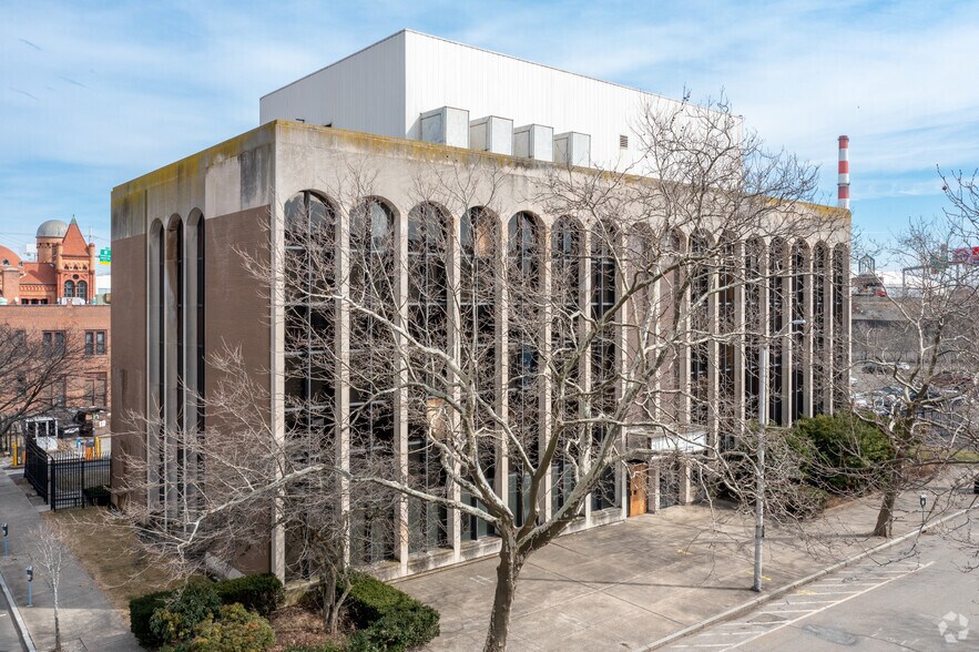 Primary Photo Of 880 Broad St, Bridgeport Office For Lease