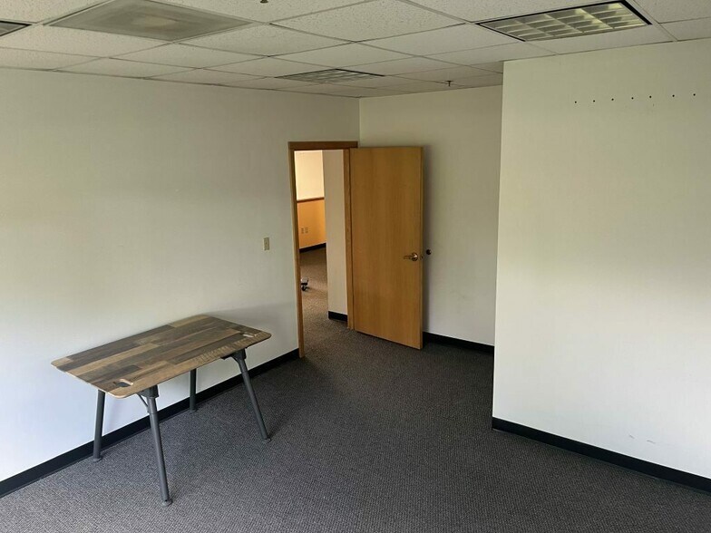 More Photos Of 35 Braintree Hill Office Park, Braintree Office For Lease