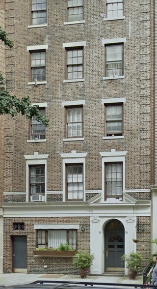 More Photos Of 29 Fifth Ave, New York Apartments For Lease