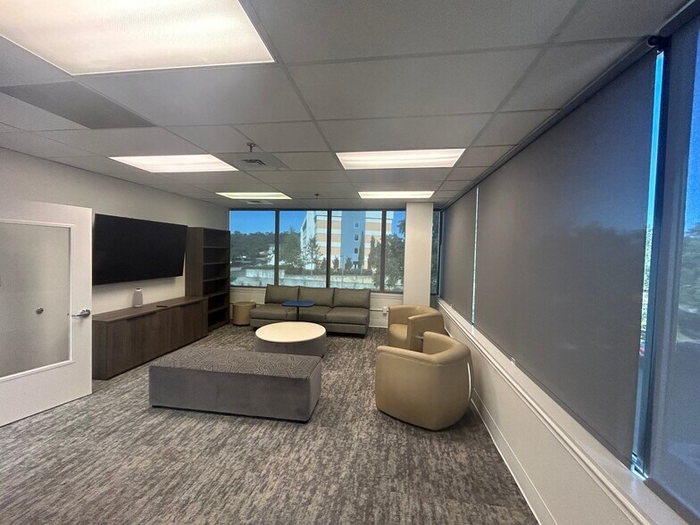 More Photos Of 1203 Governors Square Blvd, Tallahassee Office Residential For Lease