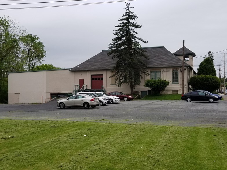 More Photos Of 1825 W Market St, Bethlehem Warehouse For Sale