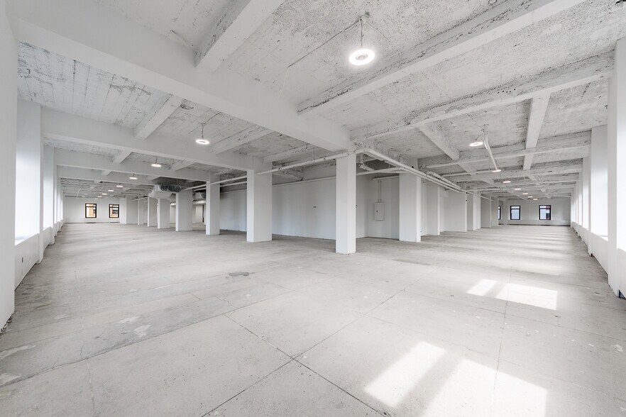 More Photos Of 40 Rector St, New York Office For Sale