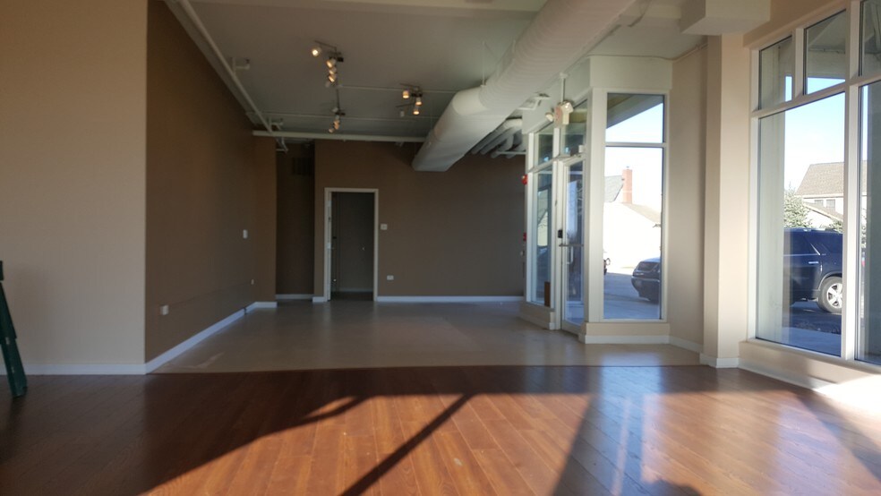More Photos Of 960-970 Harris Rd, Grayslake Coworking Space