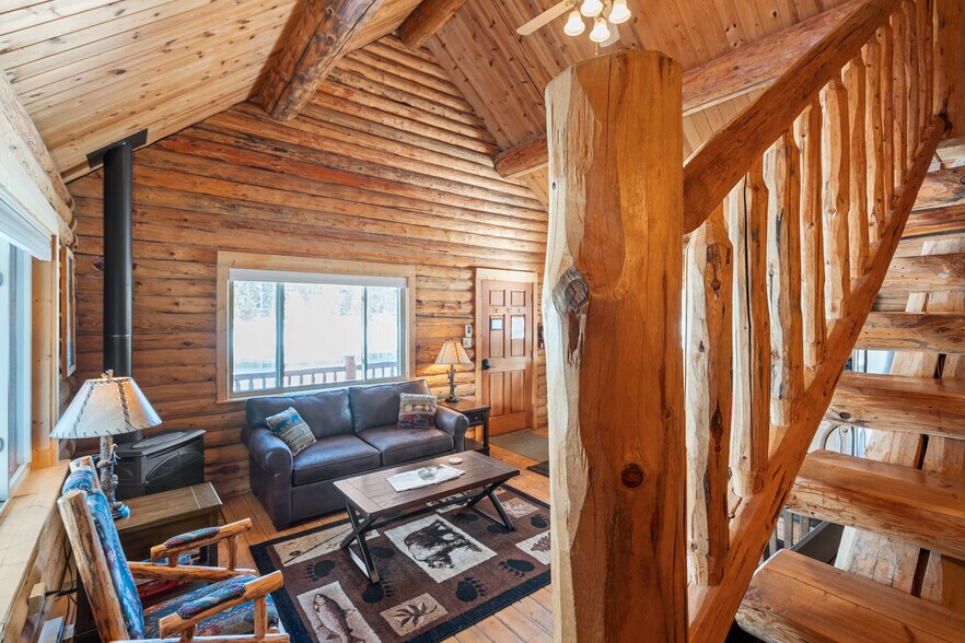 More Photos Of 1845 Hodgson Rd, Whitefish Hotel For Sale