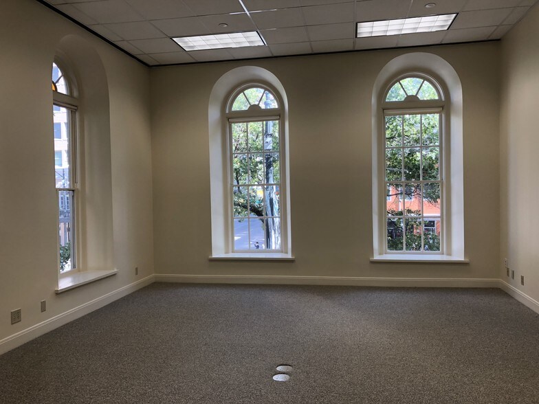 More Photos Of 620 Congress Ave, Austin Office For Lease