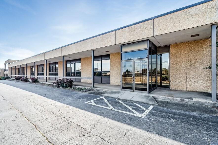 More Photos Of 535 Macon St, McDonough Manufacturing For Lease