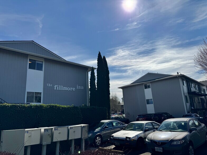 More Photos Of 760 NW 21st St, Corvallis Apartments For Sale
