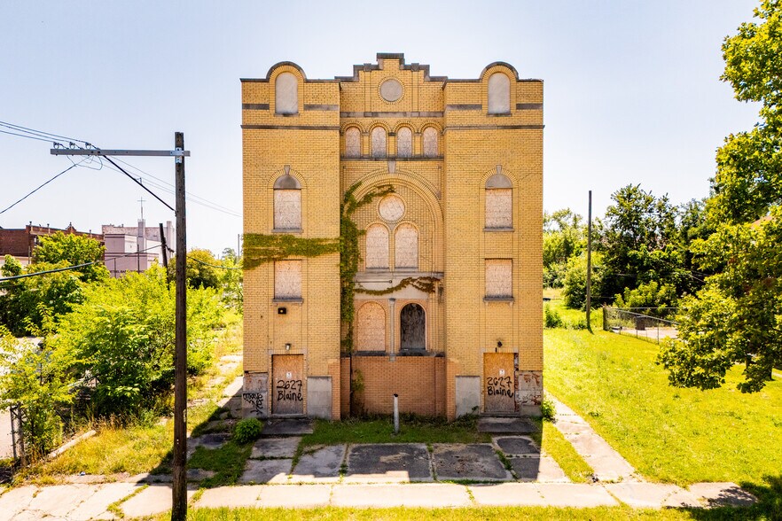 Primary Photo Of 2627 Blaine St, Detroit Religious Facility For Sale