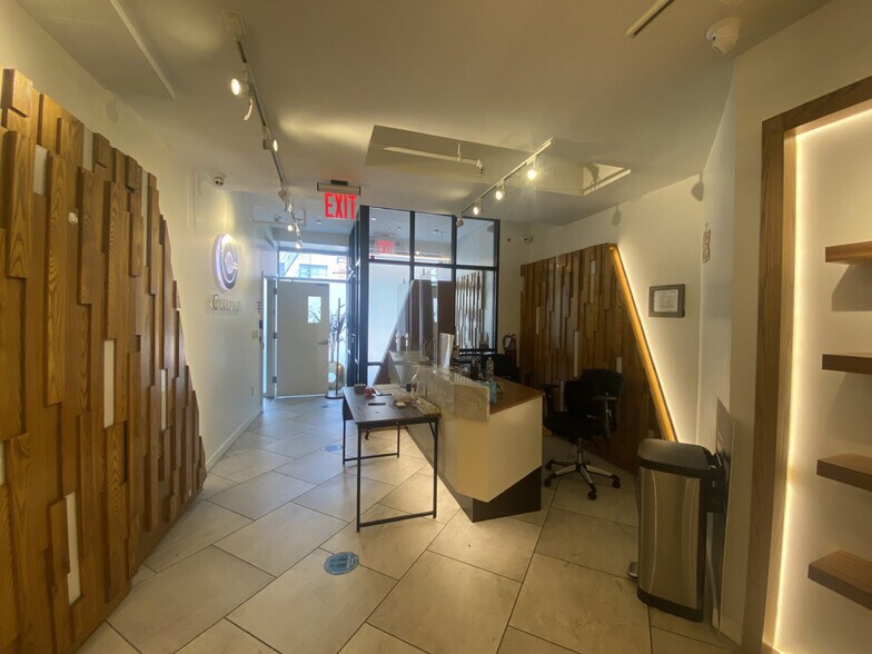 More Photos Of 212 E 14th St, New York Apartments For Lease