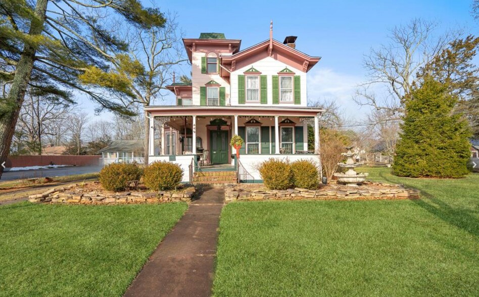 Primary Photo Of 449 Montauk Hwy, East Moriches Freestanding For Sale